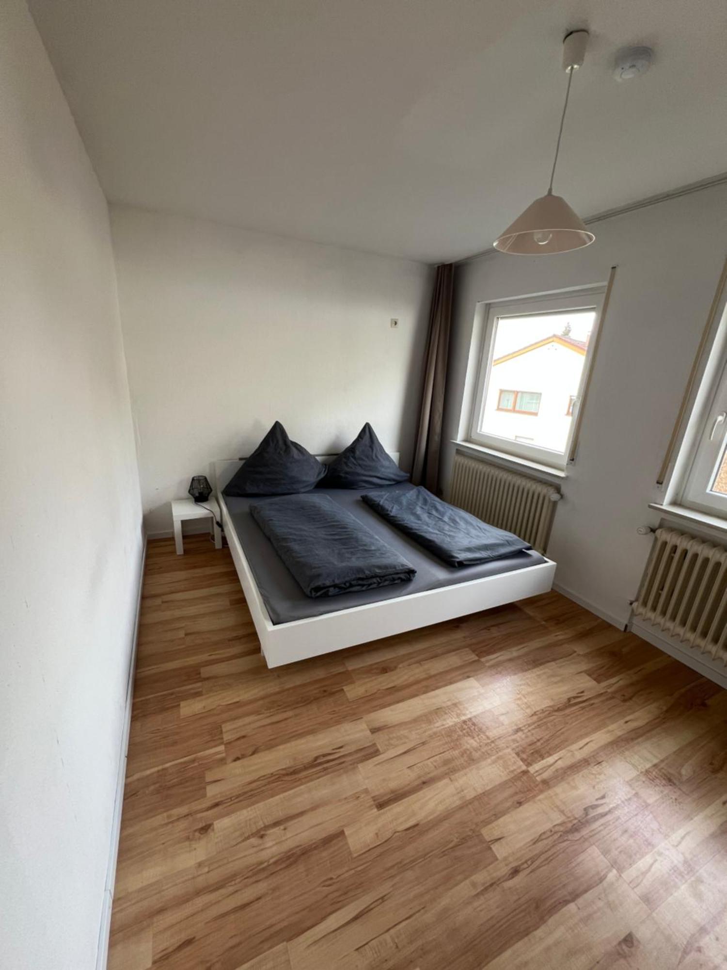 Reiheneckhaus Mit Garten Und Terasse Tettnang Exteriör bild